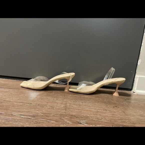 Pretty little thing pump - Picture 8 of 10